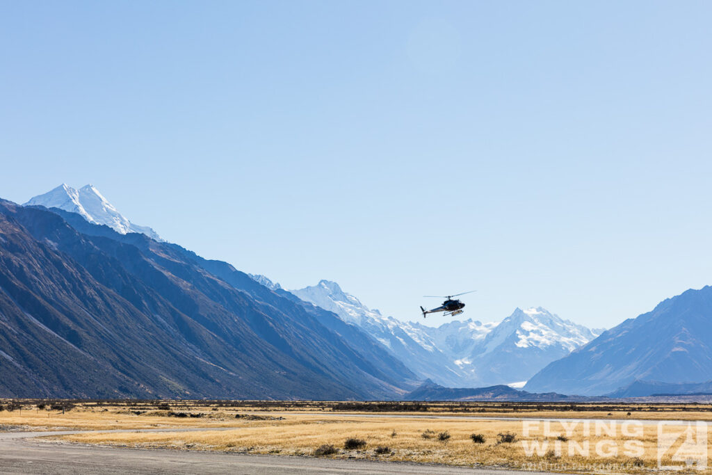 mt cook airport 1465 zeitler 1024x683 - Kiwi Aviation Adventures