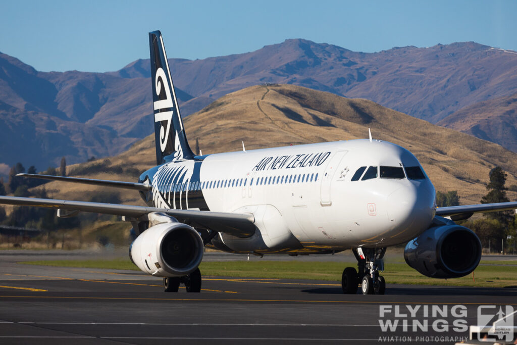 queenstown airport 7566 zeitler 1024x683 - Kiwi Aviation Adventures