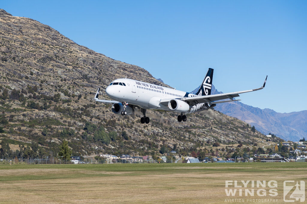 queenstown airport 9636 zeitler 1024x683 - Kiwi Aviation Adventures