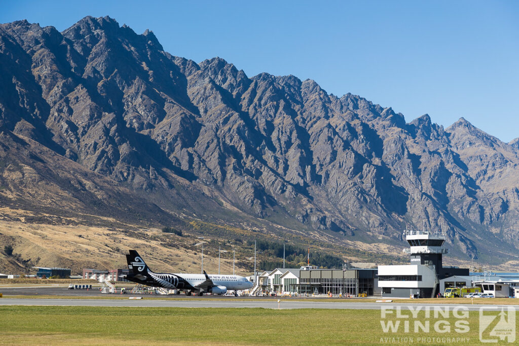 queenstown airport 9669 zeitler 1024x683 - Kiwi Aviation Adventures